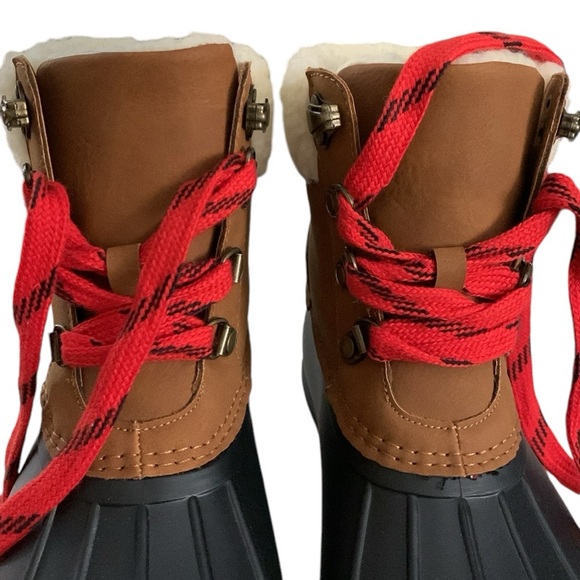 Magellan Outdoors Sherpa collar duck boot - Picture 13 of 14